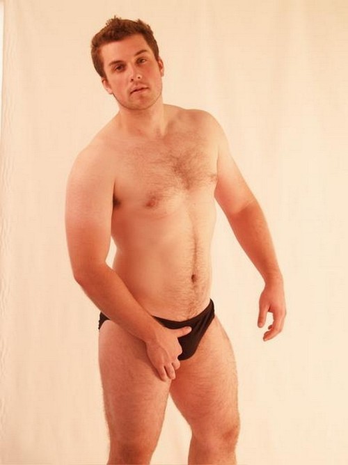 robbiebuddy:  chunkyguys:  juniorjaycub:  underawesome:  This guy always gets a reblog.   Awww! Come over to my place and eat. You won’t say no. ;)  oh. my. god.