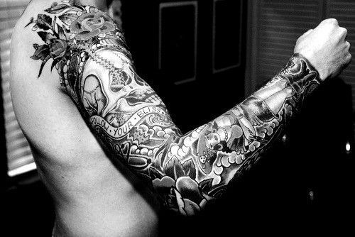 I love tattoed guys.