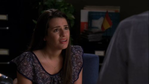mzminola:Due to her yelling at Puck, Schue asks Rachel if she’s okay, in his office. Rachel wants Je