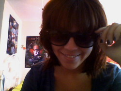 mah new shades! they look so cool!