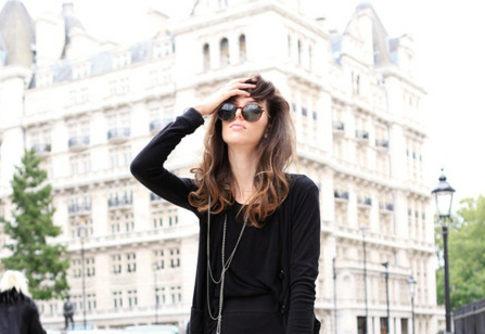 roco-co:  pl-ace:  love  her sunglasses 