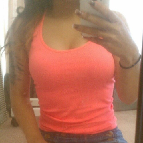 iloveshitwasted:  gotta look fit for my husband :) i wanna play wit you meowww 