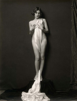 mudwerks:  Adrienne Ames, Ziegfeld Girl, Circa 1929 (by John McNab)