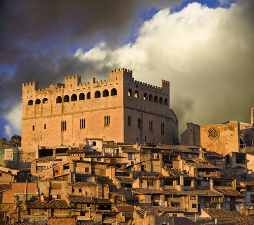travelingcolors: Valderrobres Castle in Teruel, Aragón | Spain (by castillerozaldí