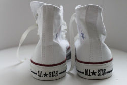 vanilla-gust:  manhatttan:  p-rintemps:  alaea:  come to me  have a pair, love them  have a pair to! all time favvv shoes &lt;3  *too 