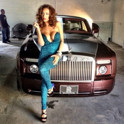 chanel-and-louboutins:  sexyychicks:  @Erica_Mena