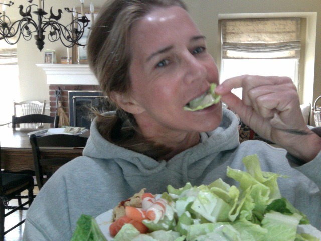 pootsy:  I FOUND A SET OF PHOTOS OF MY MOM EATING SALAD ON HER COMPUTER??? I’M