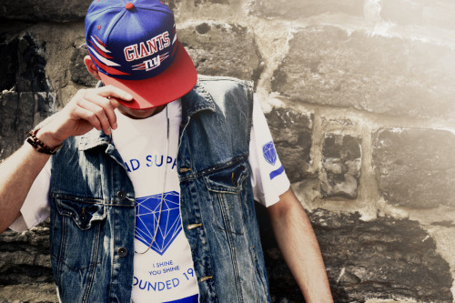dopest-shii:  wanna gain lot of followers? subscribe me on facebook † and follow me on tumblr † and watch them followers flow in 