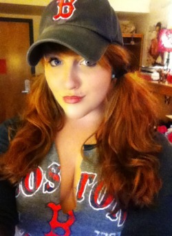 seize-fate-by-the-throat:  For those that appreciate this baseball hat. 