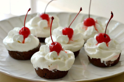 gastrogirl:
“ mini homemade ice cream cakes.
”