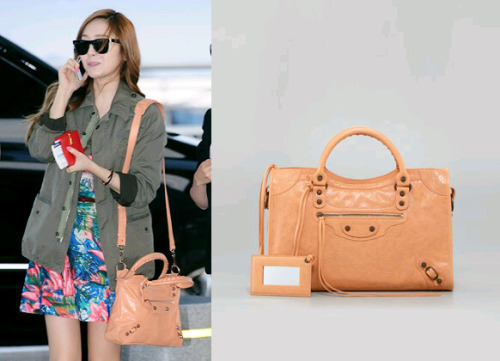 JESSICA JUNG Style & Fashion — Balenciaga: Classic City Bag in