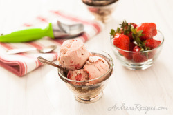 wehavethemunchies:  Strawberry Gelato Recipe