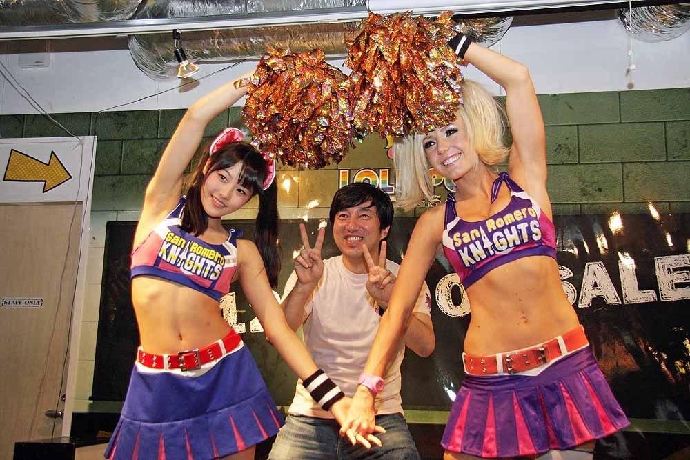 superlog:  [拡大画像] 角川ゲームス、PS3/Xbox 360「LOLLIPOP CHAINSAW」。「LOLLIPOP
