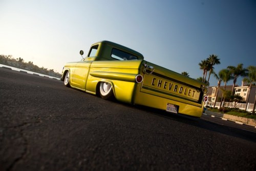 fahrstahl:  chromjuwelen: (via Truckin’) 