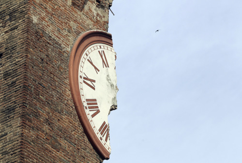 A damaged old tower is seen after an earthquake in Finale Emilia, Italy on May 20, 2012. (Giorgio Be