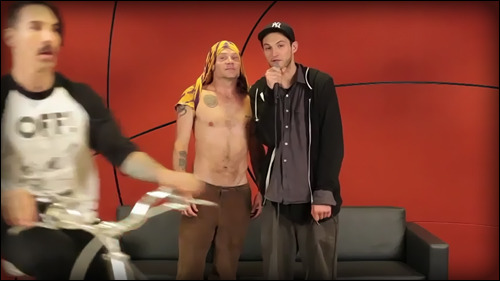 New Red Hot Chili Peppers Video
Flea, Josh Klinghoffer and Anthony Kiedis invite Fans to the Impact Festival in Poland in July 2012! Watch the video here…