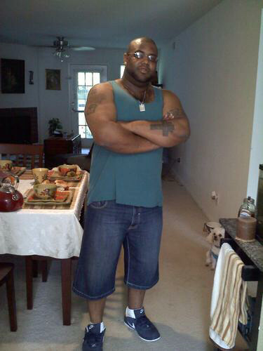 therealproteinpowder2486:  smutters:  ChefVA.  Pretty nice  Fucking Hottttt