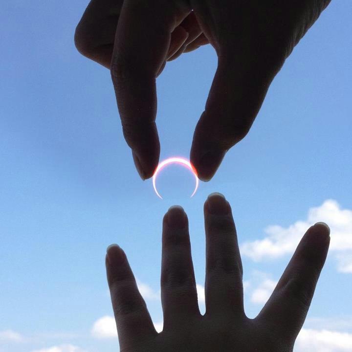 biodeamon:  ak47:  A man in Japan effectively used the solar eclipse to propose to