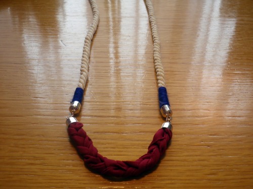 Summer is quickly approaching and with the coming season, the nautical trend makes it way back into 