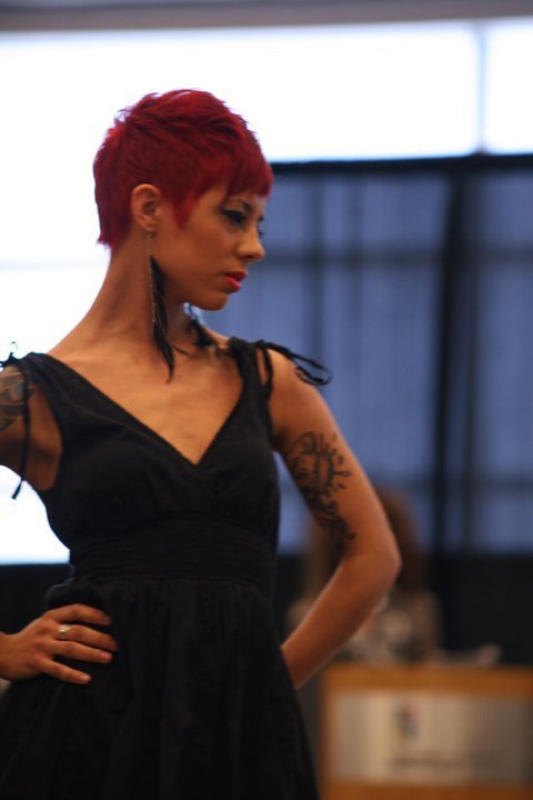 missavyheart:  DeNeuville hair salon’s fashion show. Good times! 