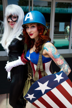 omgcomiccosplaygirls:  Captain America and