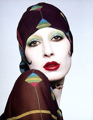 fymodernflapper: Anjelica Huston by Barbieri, Vogue Italia.