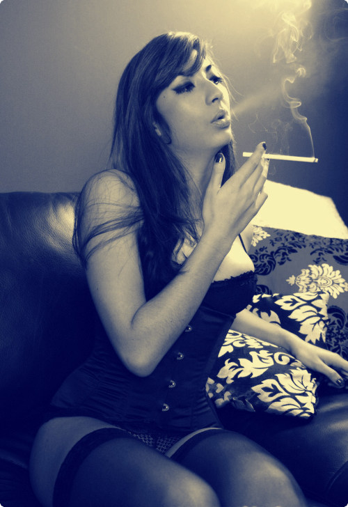 smokin-babes:  smoking in corset.