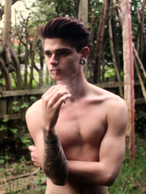 systemofadowny:  chrstphrmc:  :/  omg