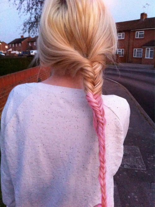 infinite-vans:  HIPSTER BLOG! I FOLLOW BACK!  (do not copy my bunny bitches)