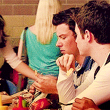 strangesilences:myfeetlitup:You guys are all really graceful eaters.meanwhile…