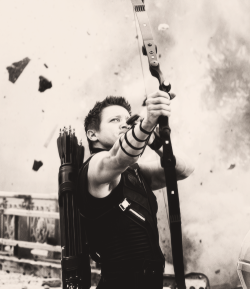 evannsss:  43/100 → Jeremy Renner 