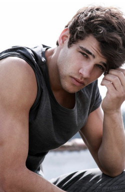 mancrushoftheday:  Visit The Man Crush Blog | Twitter | Facebook | Google+ 