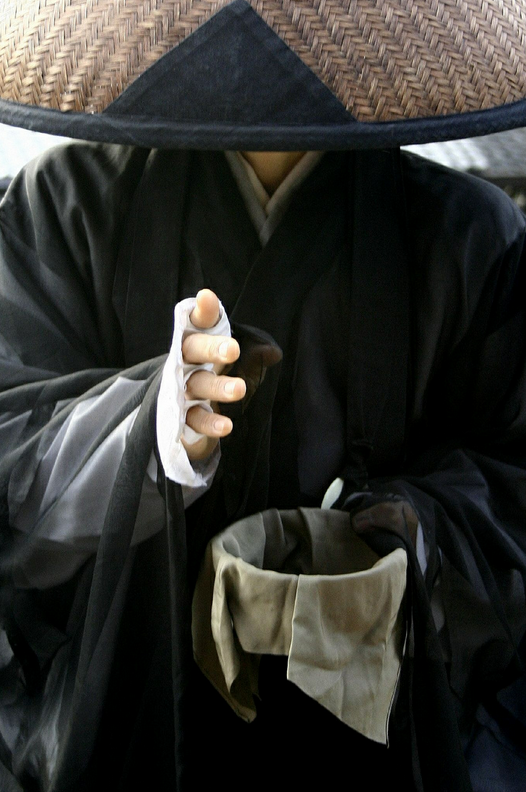  Buddhist monk at Kiyomizudera temple, Kyoto, Japan 