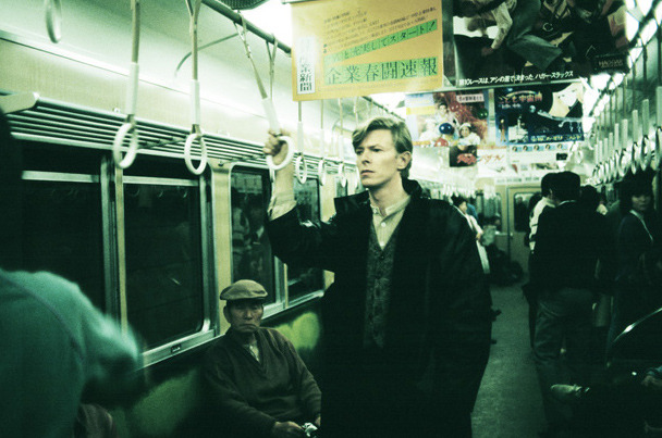 mayanhandballcourt:  David Bowie in Tokyofrom Speed of LifePhotographer Masayoshi