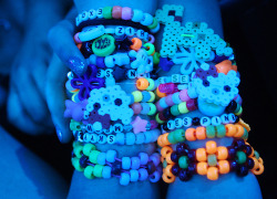 electricedm:  yesss kandi nomonomonoomon