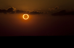 spacettf:  2012 Solar Eclipse by VisualUniverse on Flickr. 