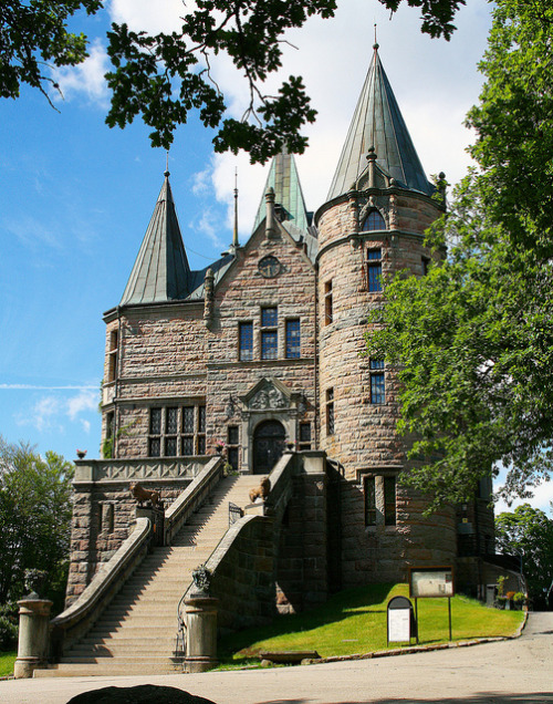 Teleborg Castle in Växjö, Sweden (by paulina-amalia).