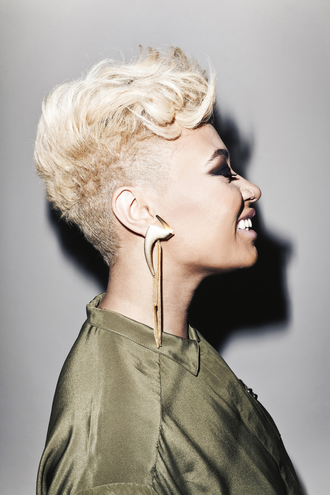 UK Artist Emeli Sande wears a SENA Riot Shirtdress from a shoot for Nylon styled by Rose Garcia shot by Aaron Richter. Check out Emeli’s single “Next To Me”.