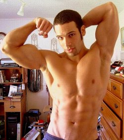 tallguyinsd:  Flex for me…there we go.