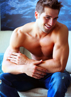 gay-wet-dreams-returns:  I’m smitten ….