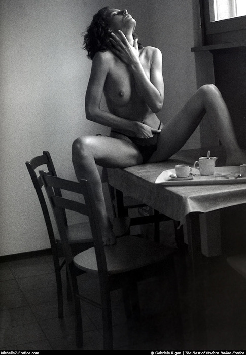 beautflstranger:  good morning tumblrs ~ welcome new followers.. thank all of you for following reblogging <3 enjoy! beautflstranger xo 
