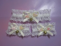 purriko:  new item available on our etsy! c:https://www.etsy.com/listing/100535001/white-lace-choker-and-cuffs-cream-ribbon   