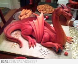 pankakesandroses:  Dragon never looked so good….  If I ever got a teal one of these&hellip; Heck, if i ever got a CAKE like this, My life would be complete. &lt;3 (Just the cake, not the junk food in the background)