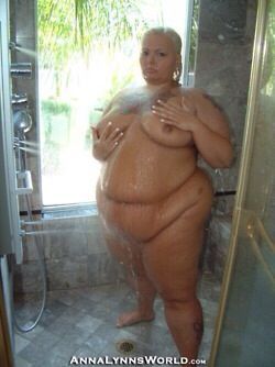 Old school shot of Anna in the shower …