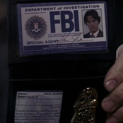 Consulting-Idjits-In-The-Tardis:  Caaastiel:  Sam Does Your Badge Say That You’re