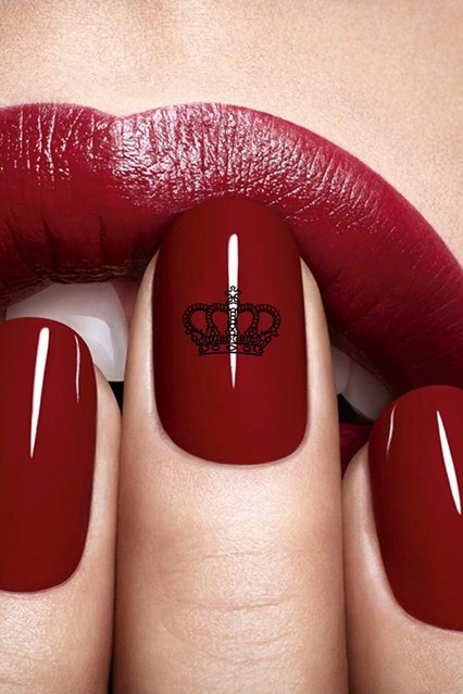 Dior Jubilee Manicure - Oh My Queeny Queeny. To celebrate Queenies Diamon Jubilee head to the Dior c