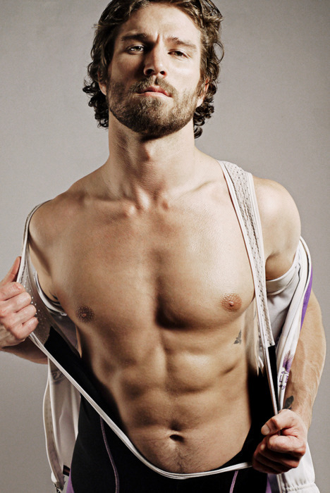 Worshipping the male body