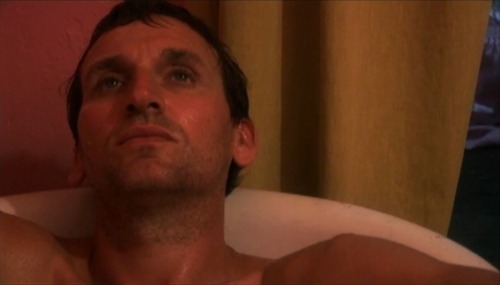 Christopher Eccleston of Gone in Sixty Seconds, The Seeker and Dr Who.In a bathtub.