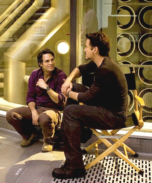yeahicanfly:  love how rdj is all “chair, don’t tell me how to sit”…  I can’t figure out the chair physics in this picture wat.