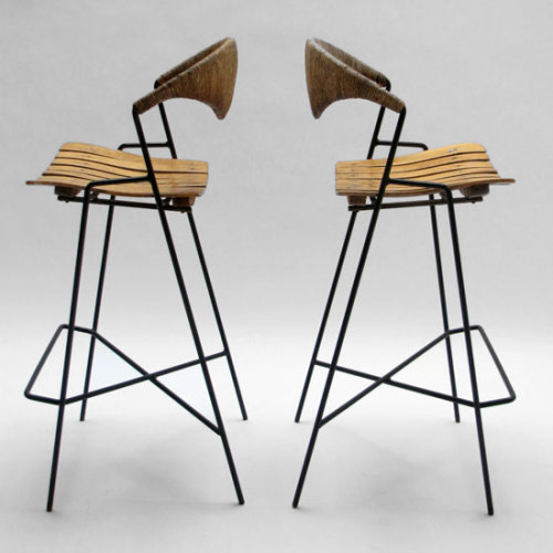 1950&rsquo;s. Bar Stool designed by Arthur Umanoff made in U.S.A. Wrought iron frames, wood slat sea